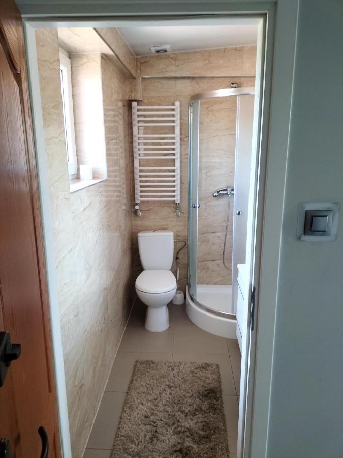 Restauracja Pod Jablonia Hotel Lacko Kültér fotó